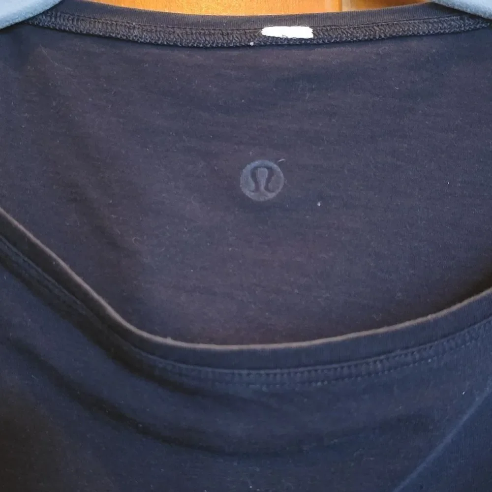 lululemon athletica classic black